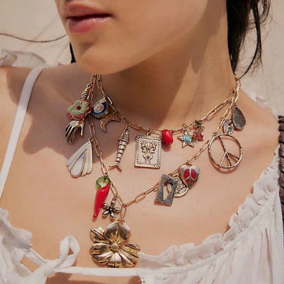 Free People Maxamillion Charm Necklace Flower Power One Size - Picture 8 of 15